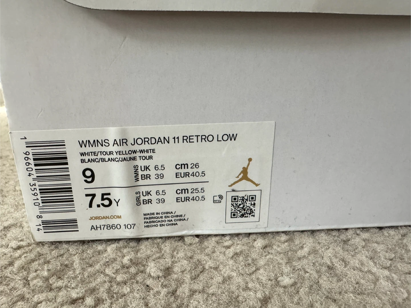 Nike Jordan 11 Retro Low - Snakeskin (Women’s Size 9) - photo 2