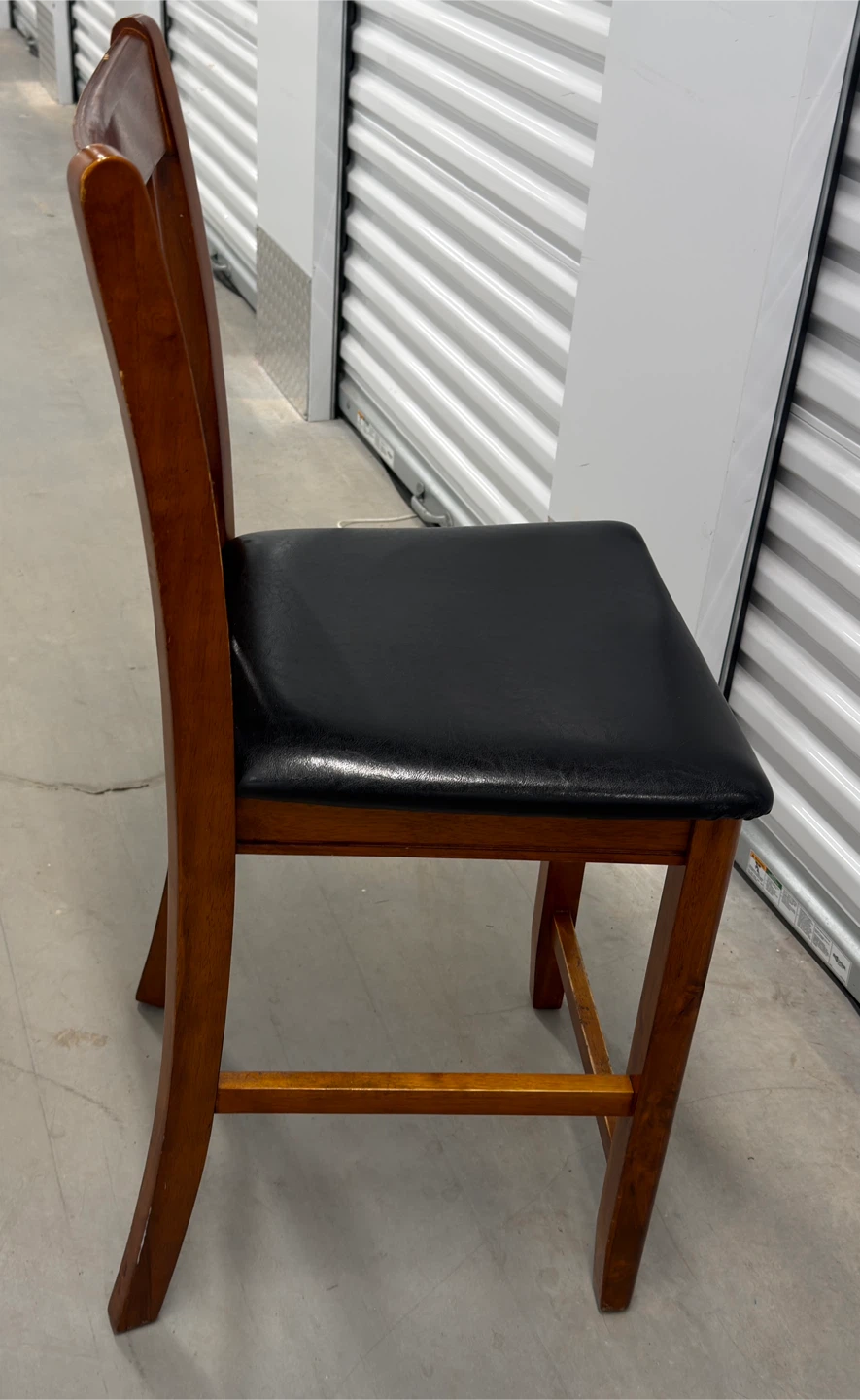 Set of 4 Bar Stools – Wood & Black Cushion - photo 3