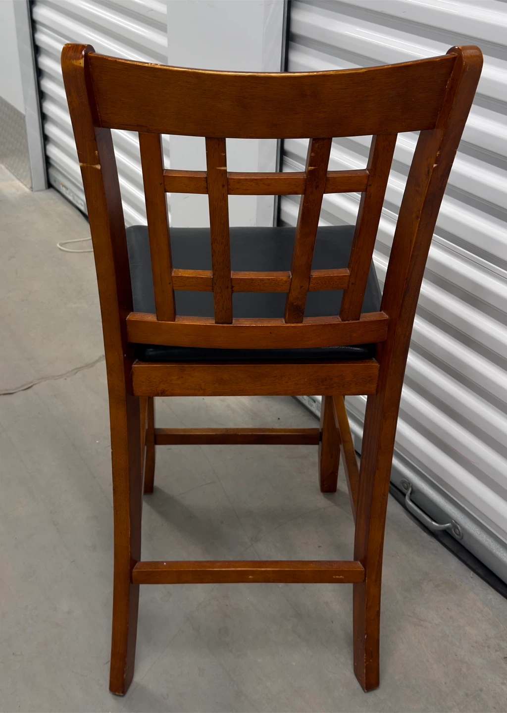 Set of 4 Bar Stools – Wood & Black Cushion - photo 4