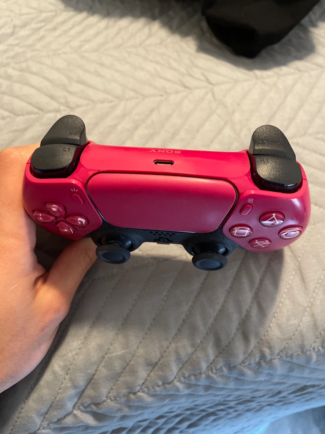 Ps5 red controller barley used - photo 3