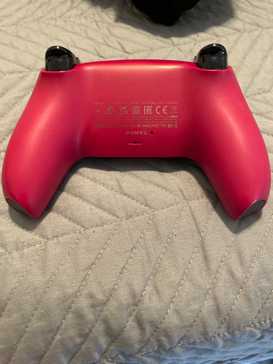 Ps5 red controller barley used - photo 2