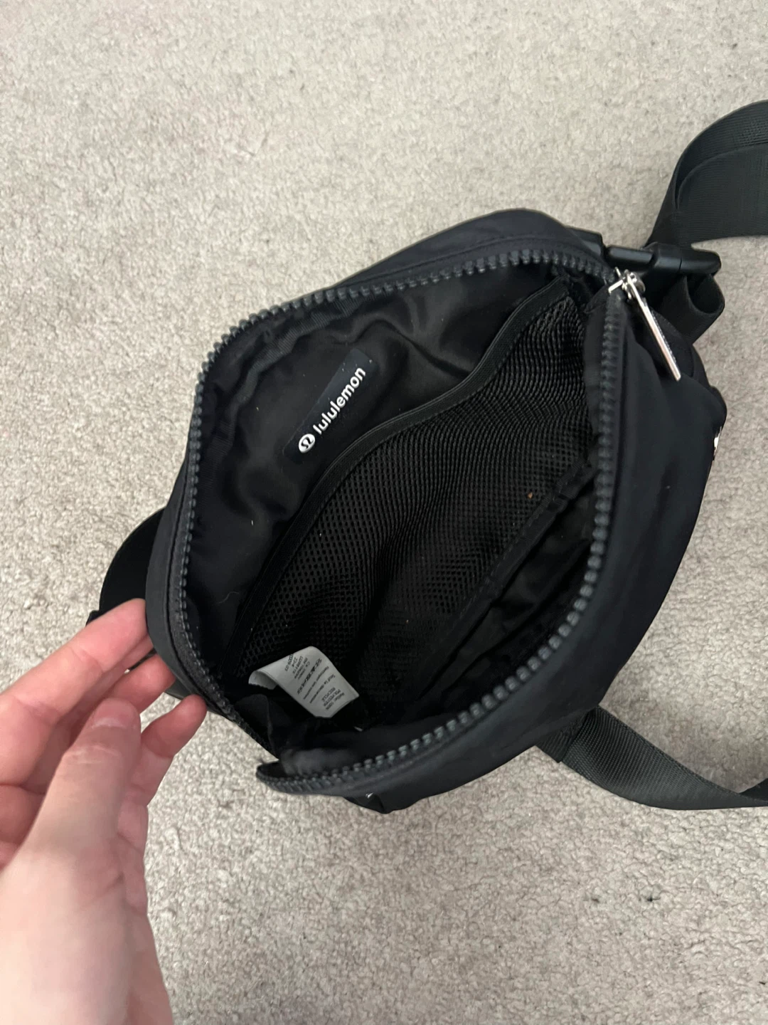 Lululemon Everywhere Belt Bag - Black - photo 5