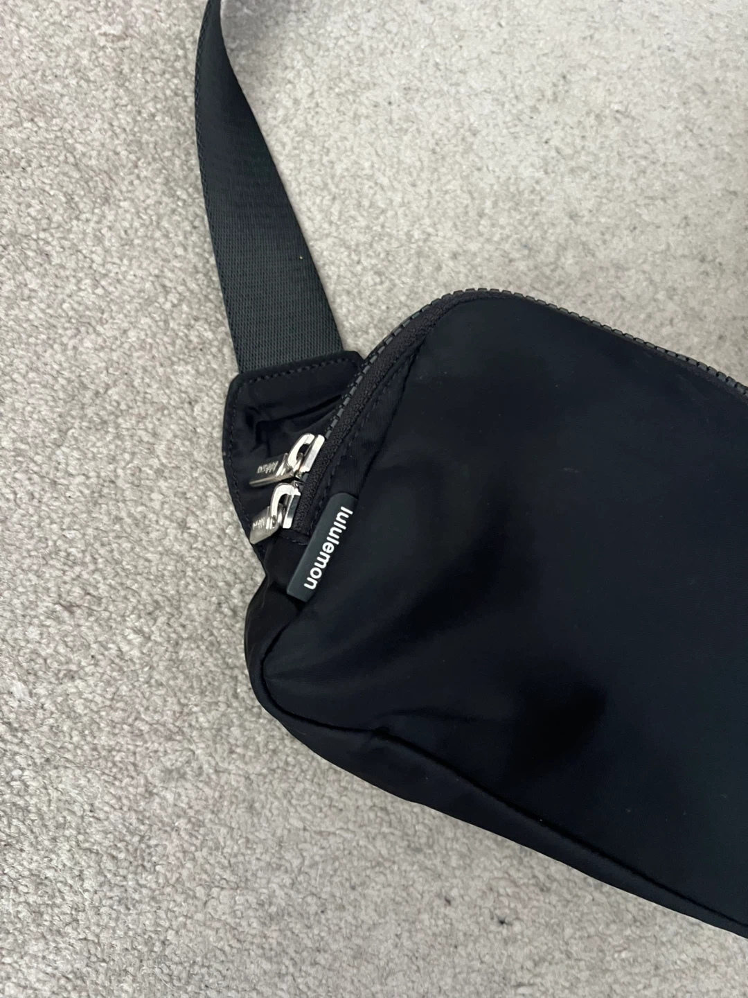Lululemon Everywhere Belt Bag - Black - photo 2