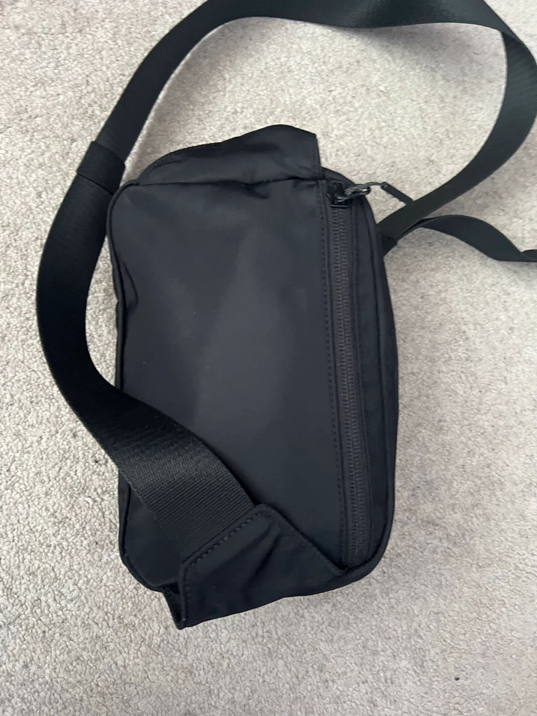 Lululemon Everywhere Belt Bag - Black - photo 4