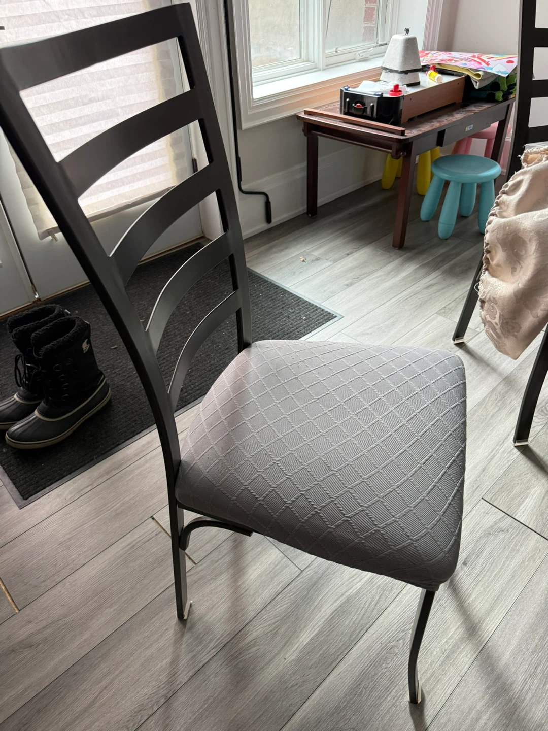 Glass Top Dining Table with 4 Metal Chairs - photo 3