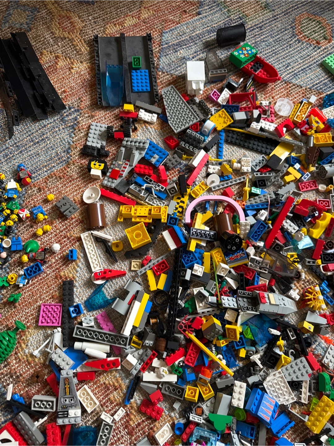 Assorted LEGO Building Bricks and Mini Figures - photo 4