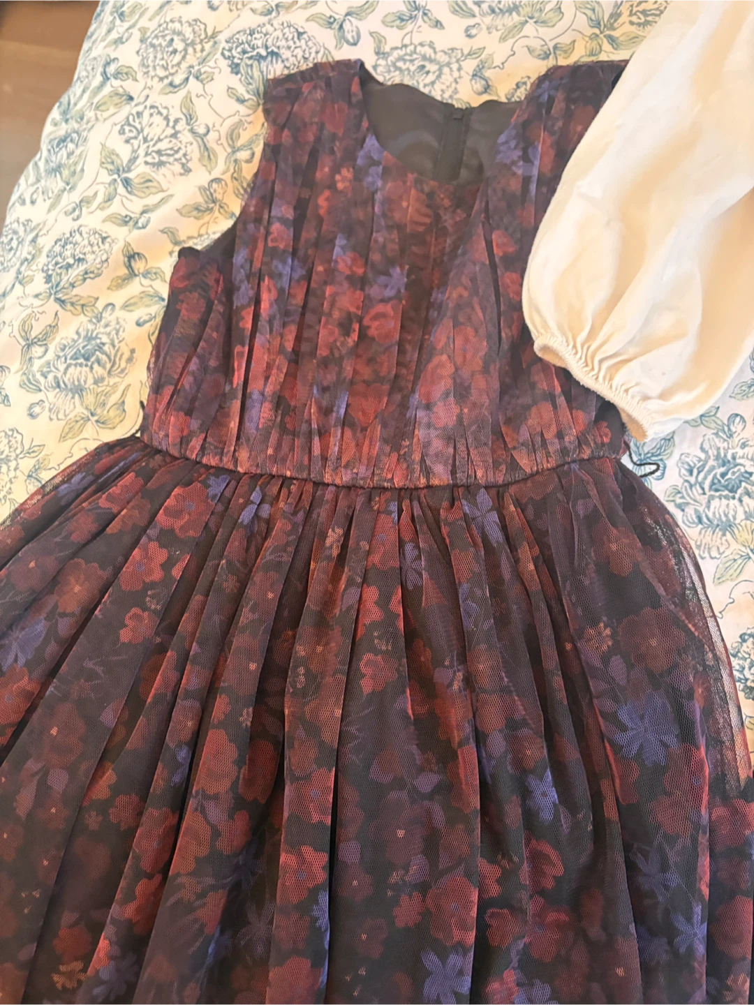 Girls' Clothing Bundle - Size 6-7 - photo 2