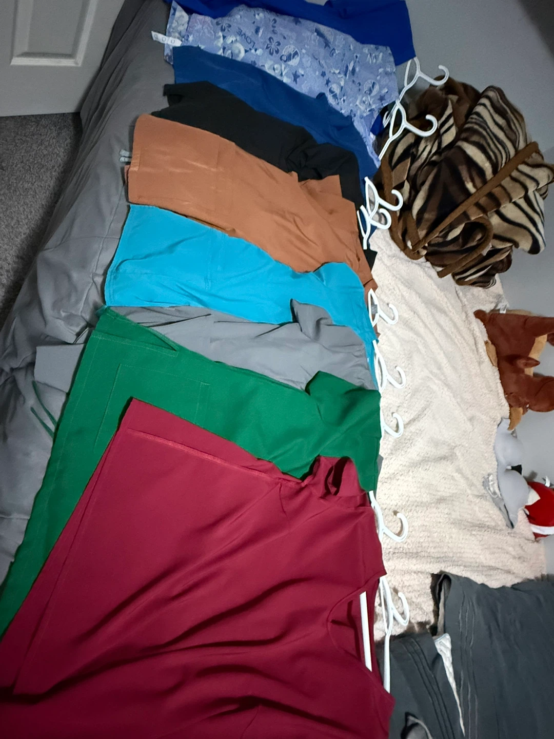 Pair of scrubs - photo 2