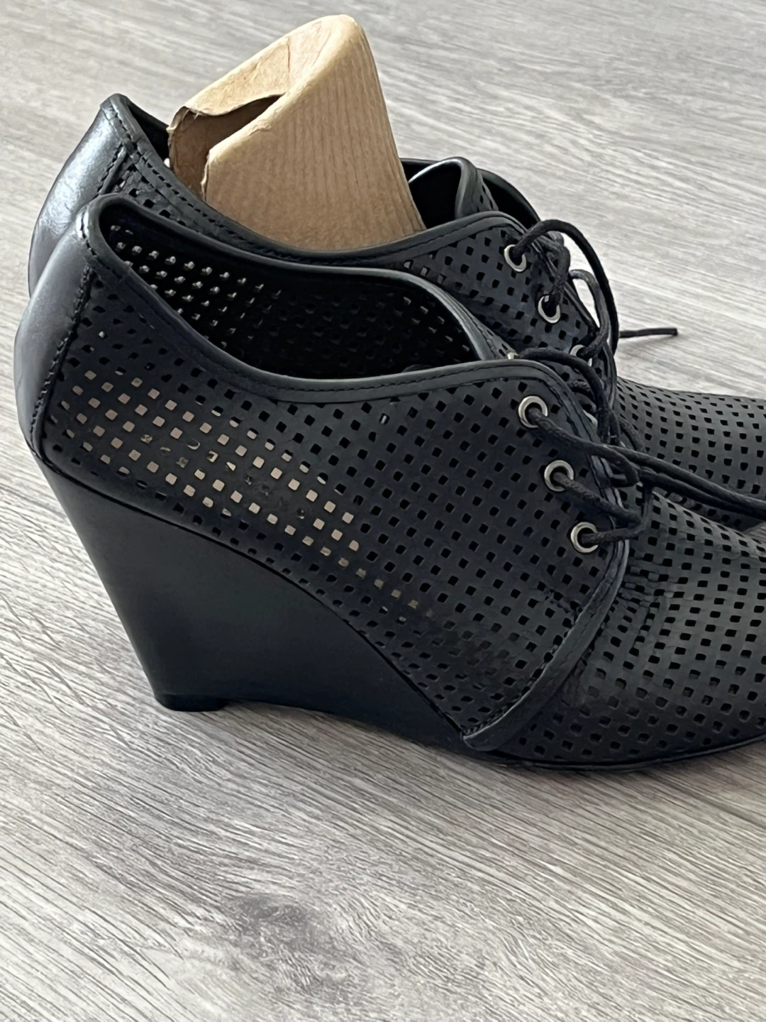 Tibon Wedge Shoes - photo 2