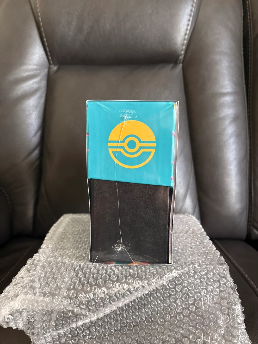 Ascended Heroes ETB WITH Acrylic Case. small tear on corner. - photo 4