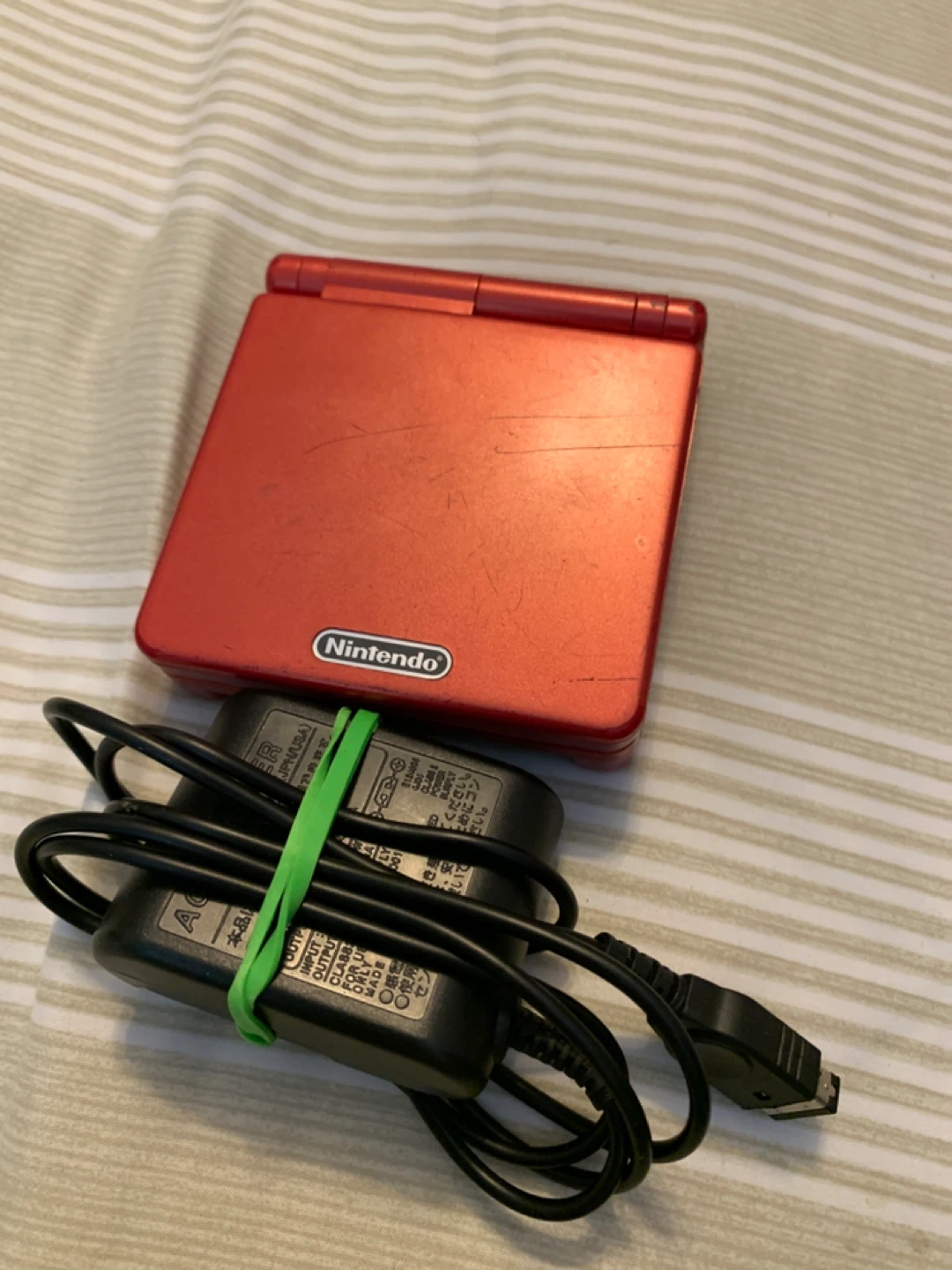 Nintendo Game Boy Advance SP - Red