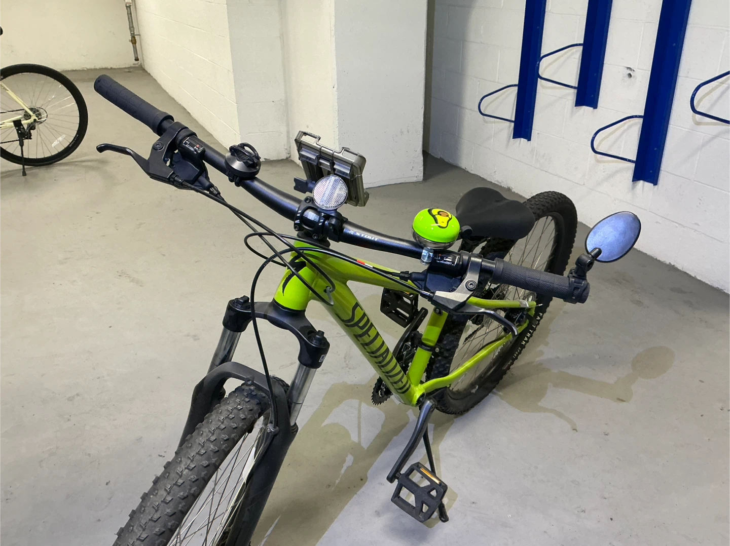 Specialized Rockhopper 27.5 Mountain Bicycle— Small, nisa - photo 2