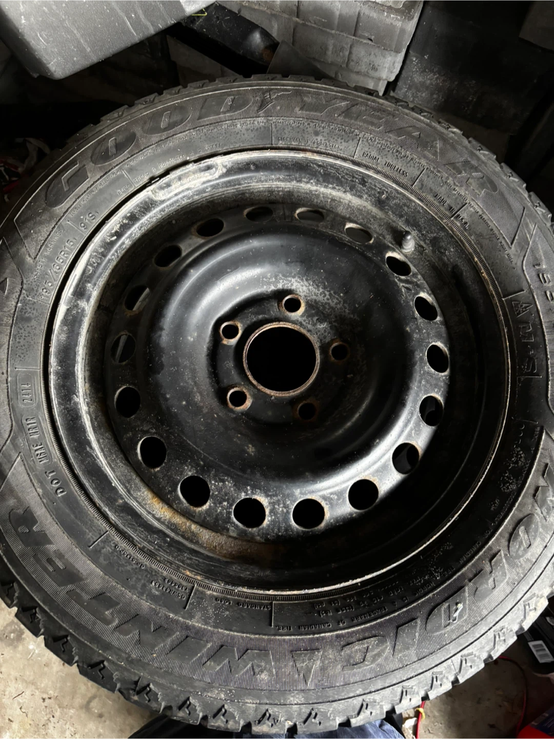 Set of 4 Winter Tires 195/65R15