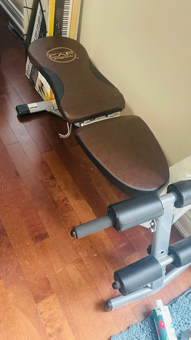 CAP Strength Adjustable Weight Bench