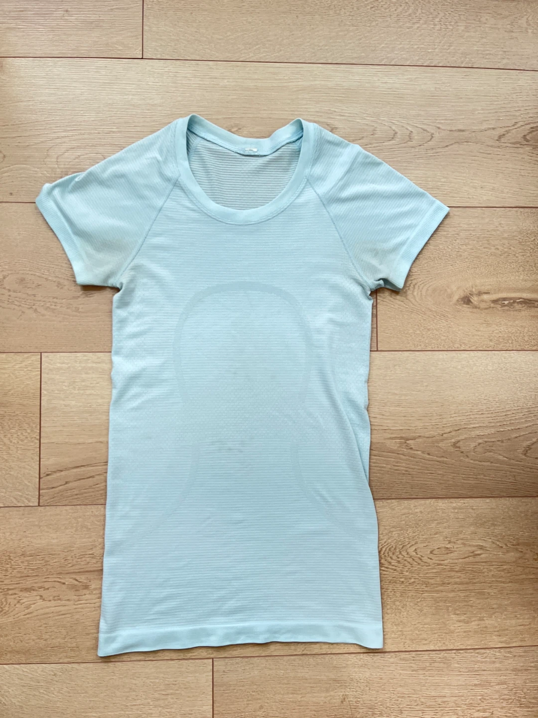 Lululemon Short & Long Sleeve Athletic Tops - photo 3