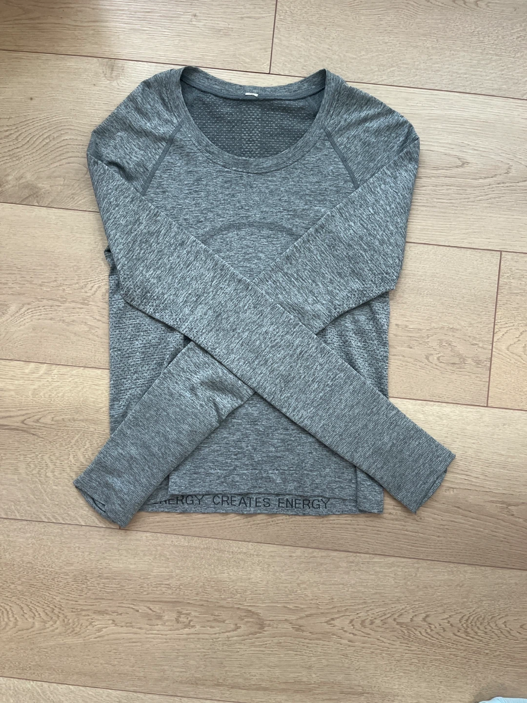 Lululemon Short & Long Sleeve Athletic Tops - photo 2