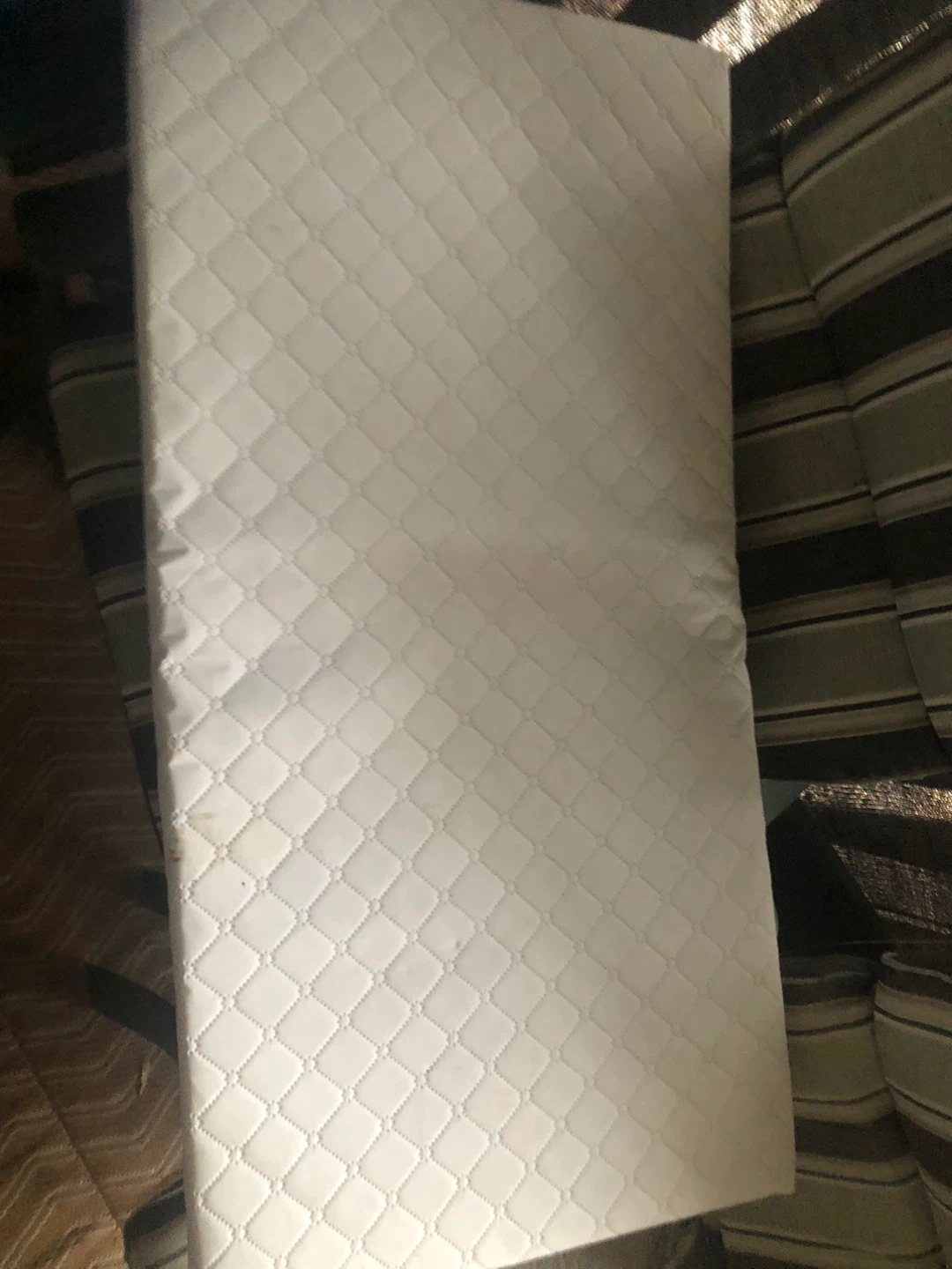 Wooden Crib Bed with Mattress