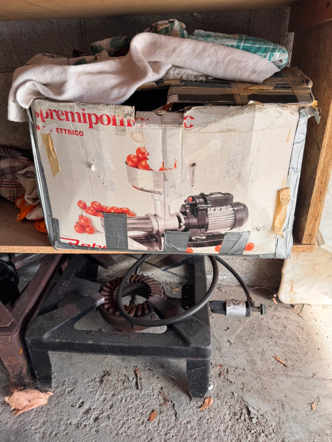 Premise electric meat grinder