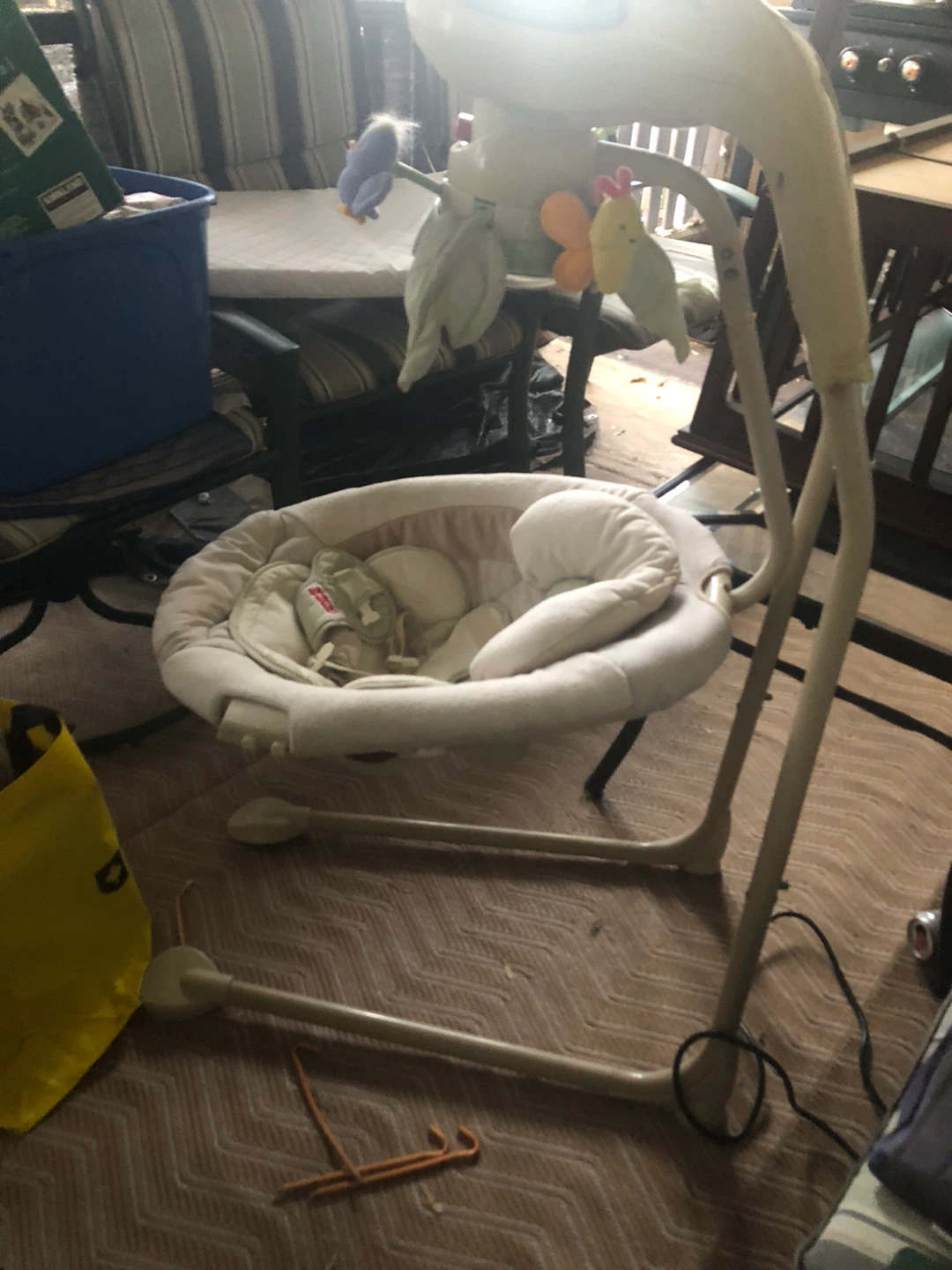 Fisher-Price Baby Swing - photo 4