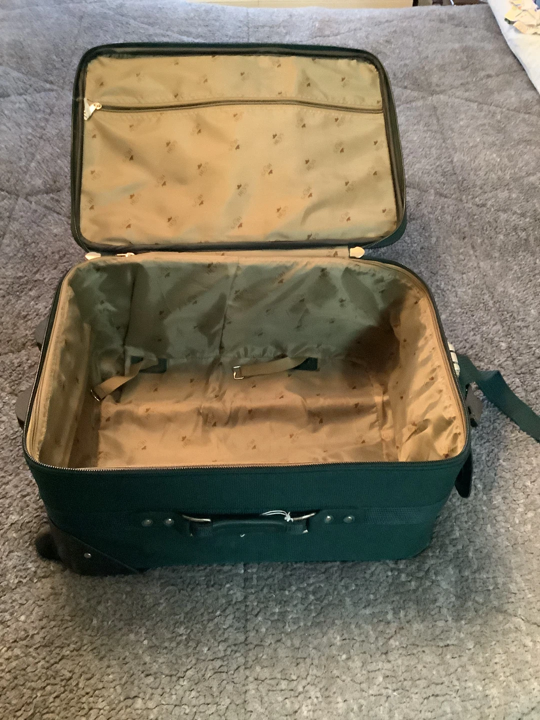 Suitcase - photo 3