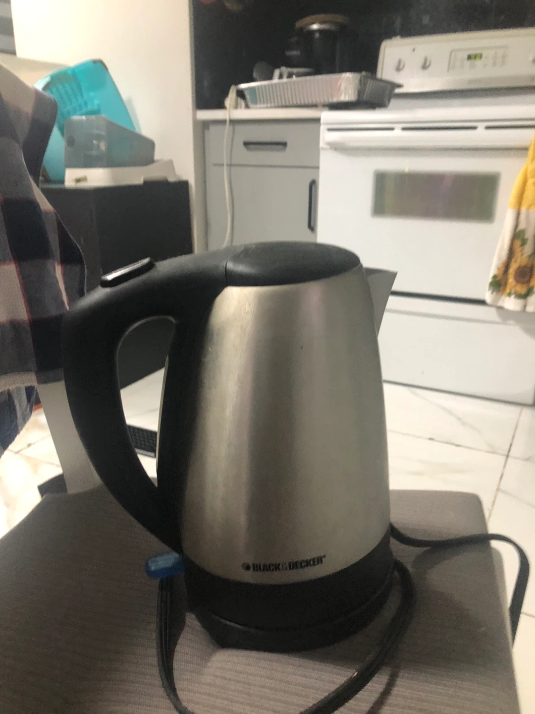 Black + Decker Stainless Steel Electric Kettle - photo 3