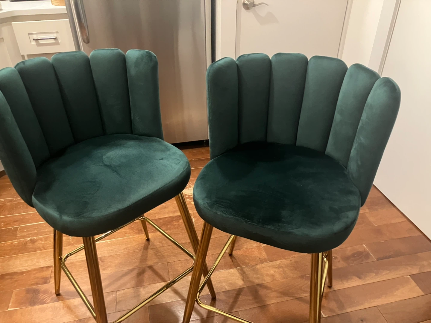 Set of 2 Emerald Green Velvet Bar Stools with Gold Legs - photo 2