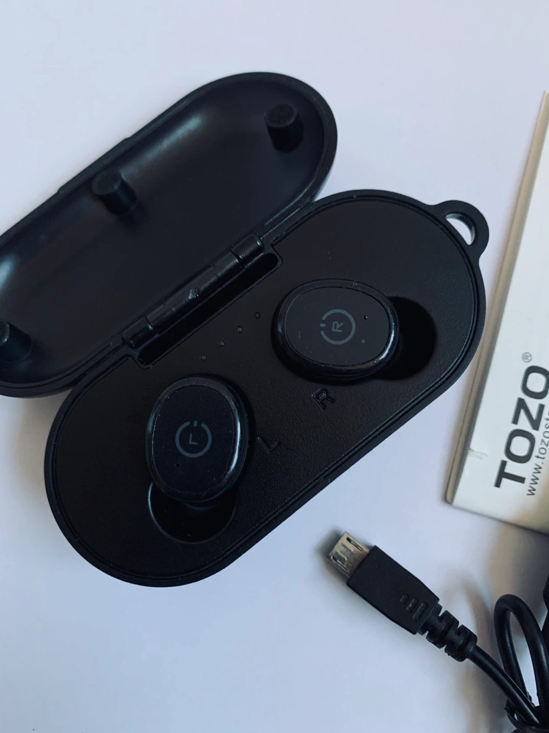 Wireless Earbuds Waterproof Bluetooth Earphones
