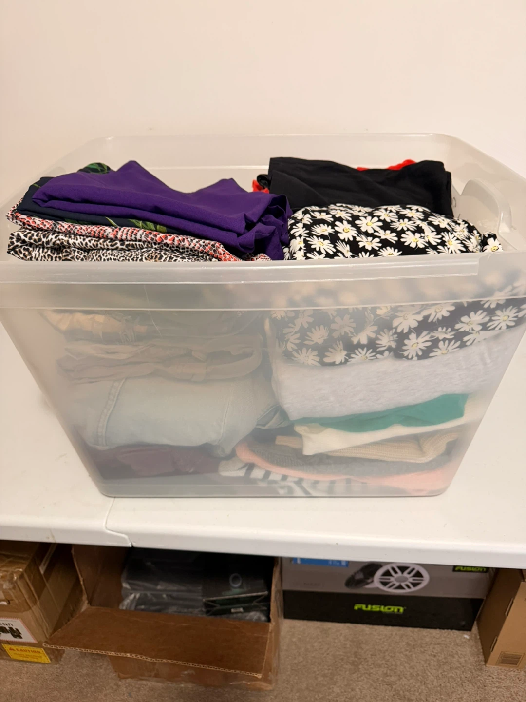 20+ Assorted Women's Clothing Bundle sm/xs