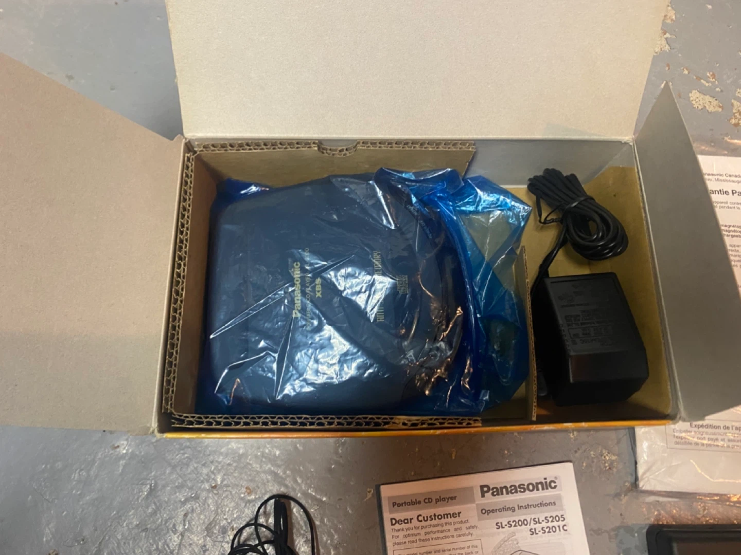 Panasonic SL-S200 Portable CD Player - photo 3