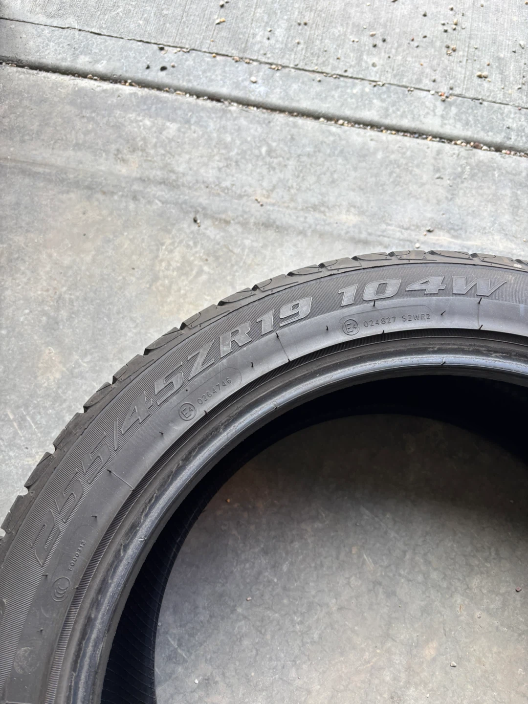 255 45 R19 104W All Season Tire - photo 5