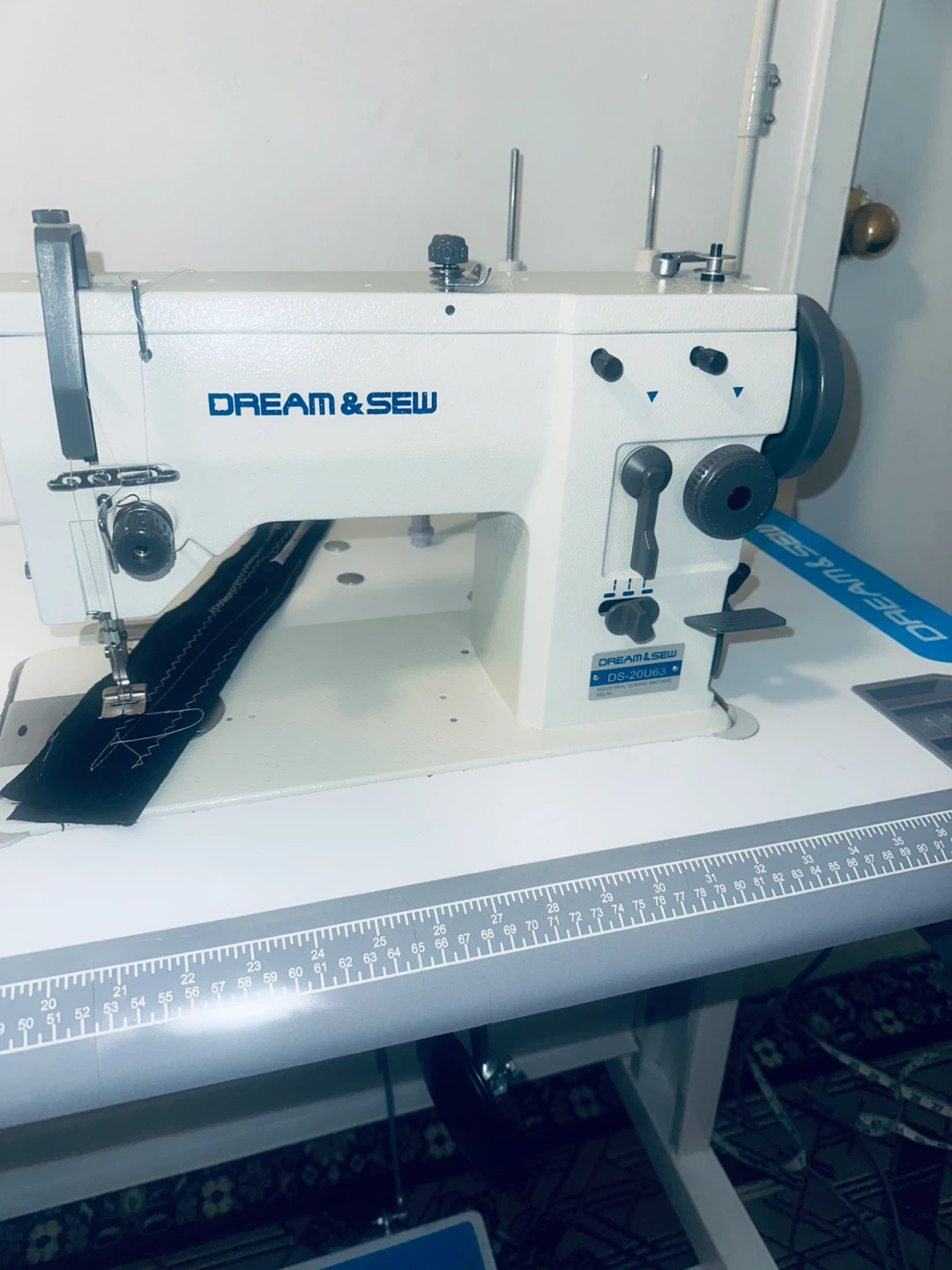 Dream & Sew DS-20UB3 Industrial Sewing Machine - photo 5