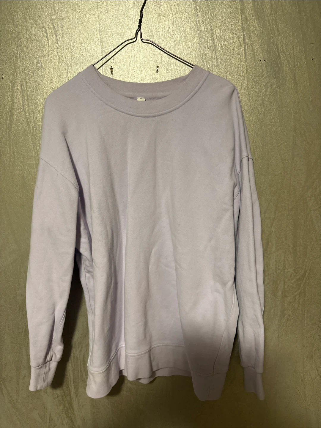 Lululemon women’s sweatshirt