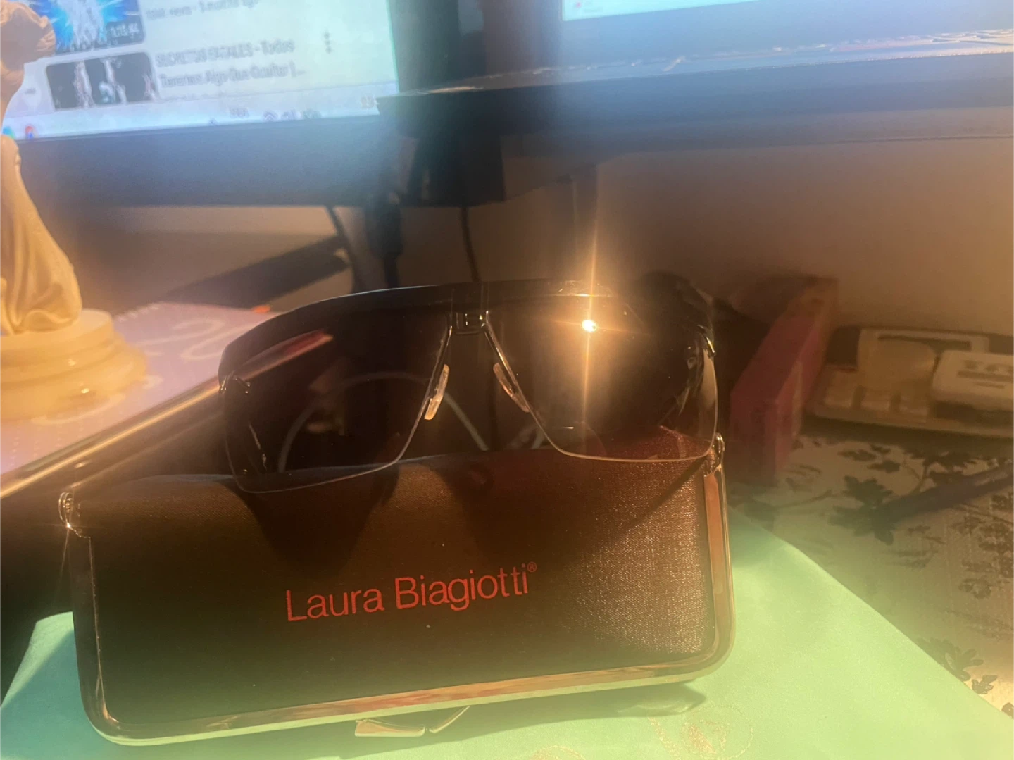 Laura Biagiotti Sunglasses with Case