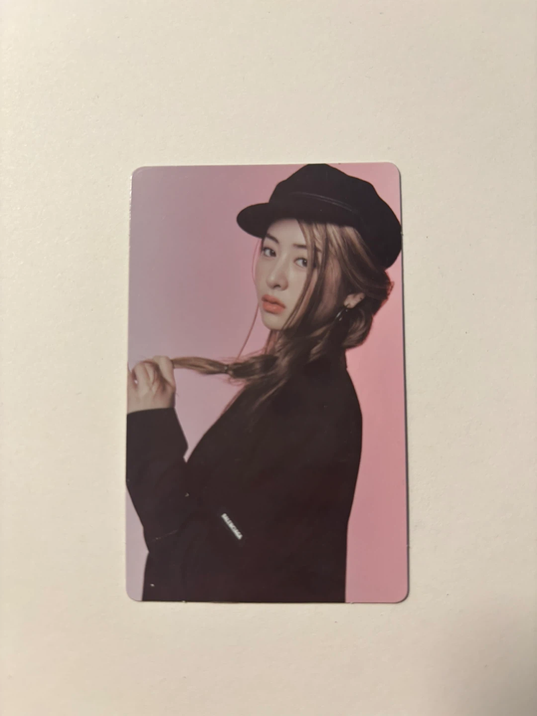 K-pop Photocard Huh Yunjin from the group LE SSERAFIM.