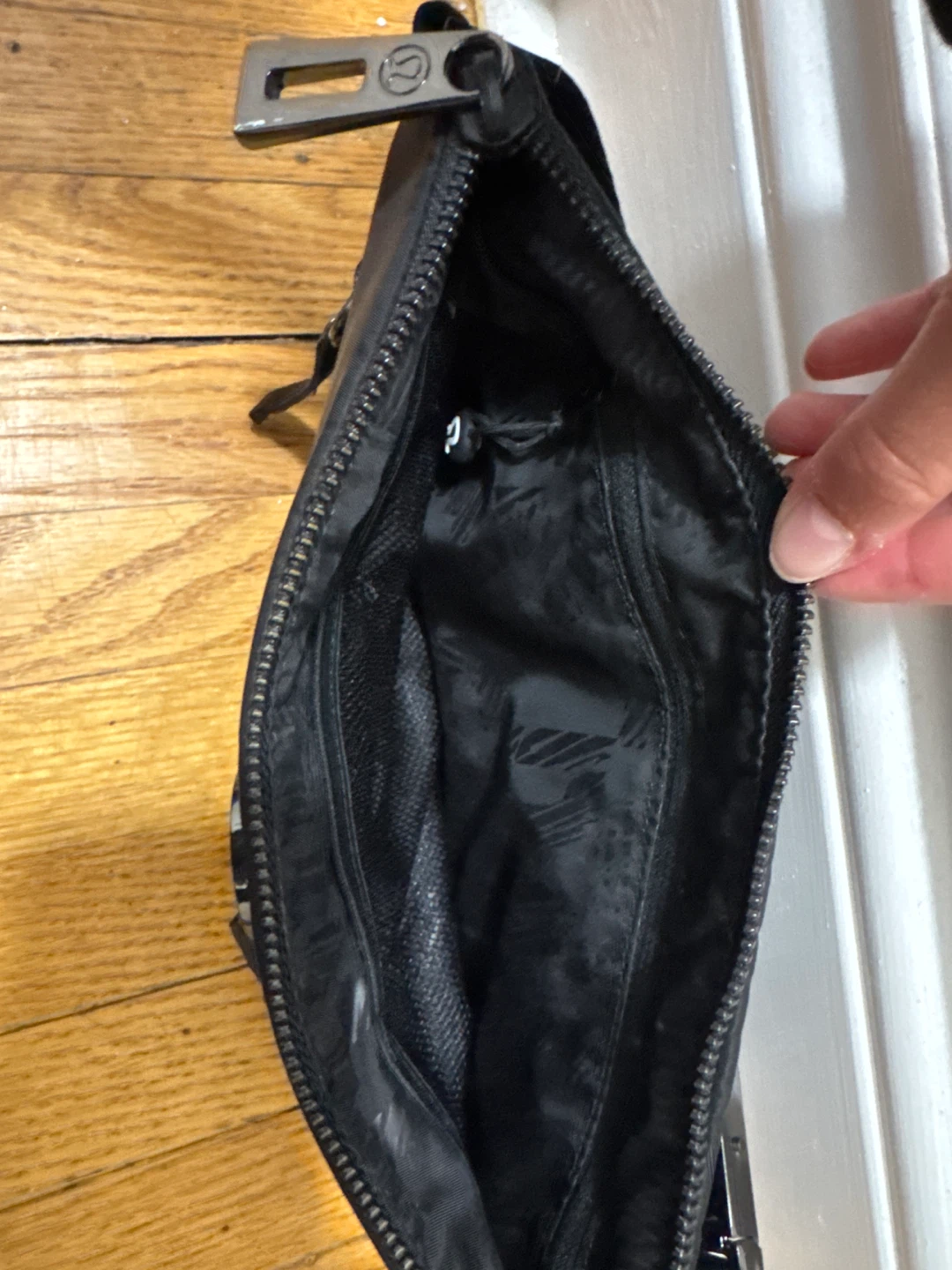 Ruched Vintage Lululemon Black Belt Bag - photo 2