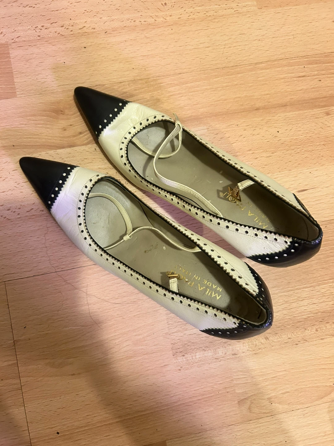 Mila B. - Wingtip Heels - Size 9 - photo 2