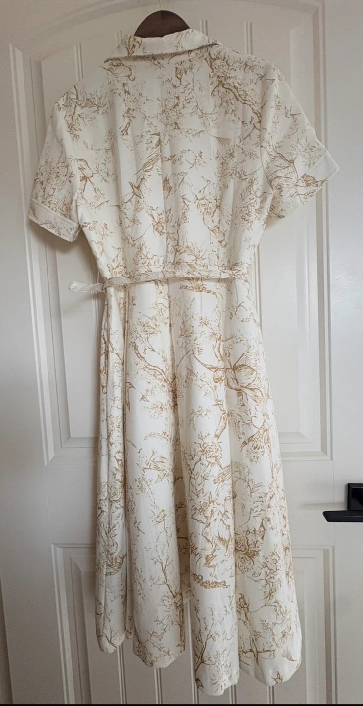 Coco Pallet Floral Print Dress with Belt - Size M - photo 2