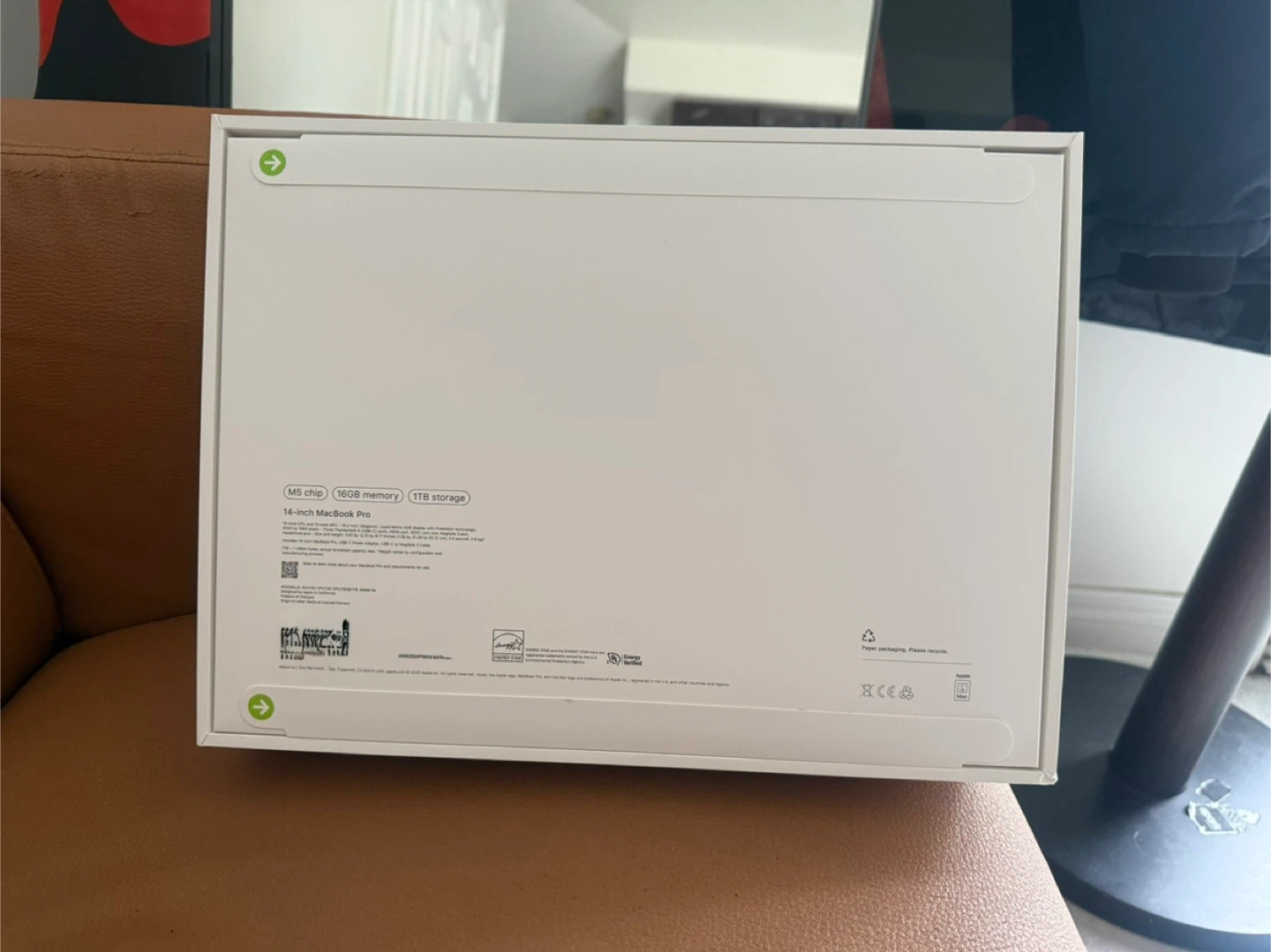 Apple MacBook Pro 14-inch (M5 Chip) - photo 3