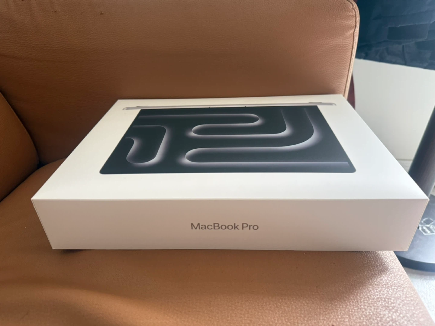 Apple MacBook Pro 14-inch (M5 Chip) - photo 2