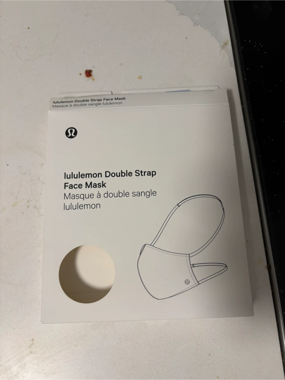 Lululemon Face Mask - Black new condition - photo 2