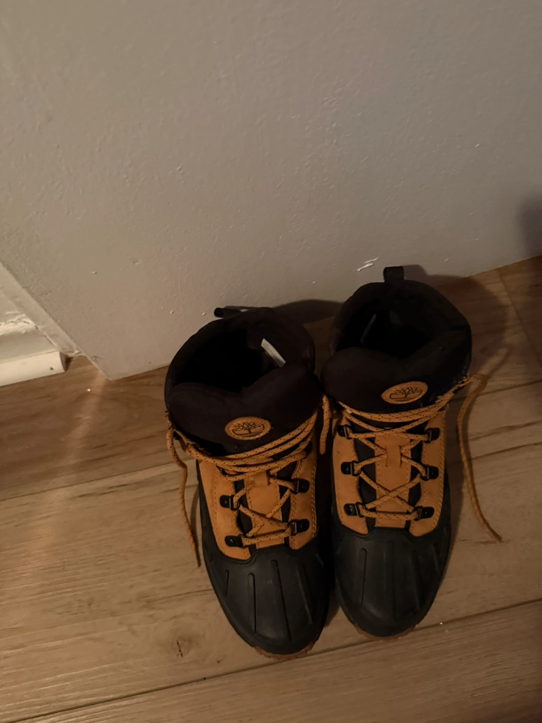 Timberland Boys' Waterproof Boots Size 6.5 US
