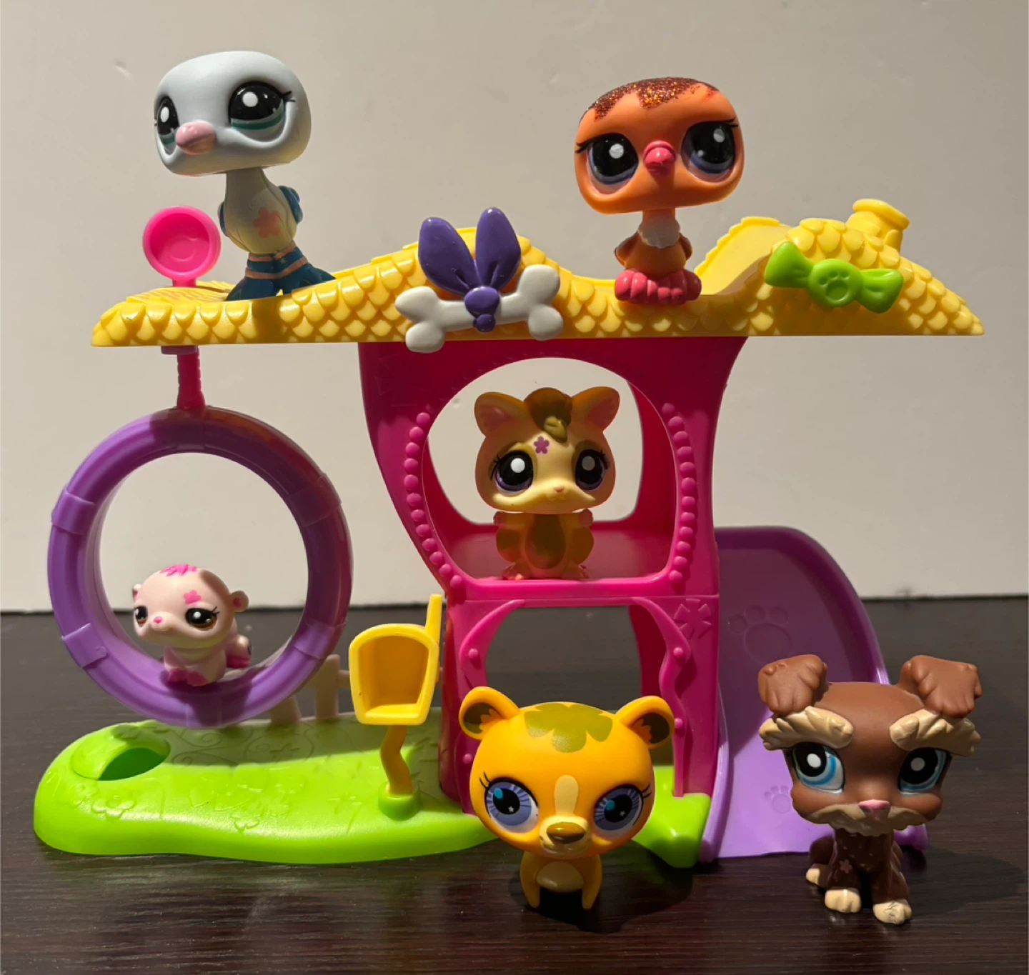 Littlest Pet Shop Playset with 6 Animals