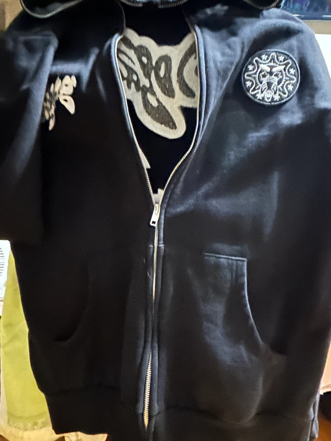Men Large Black Full Zip Hoodie with Graphic Print