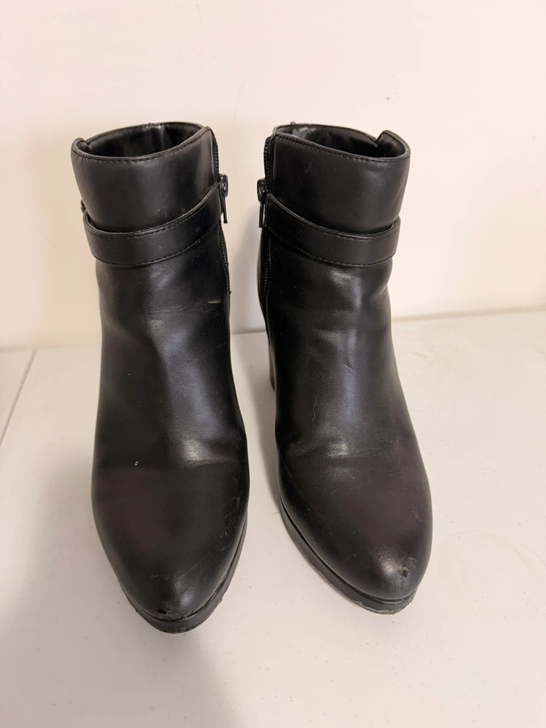 Kelly & Katie Black Ankle Boots Size 8M - photo 2