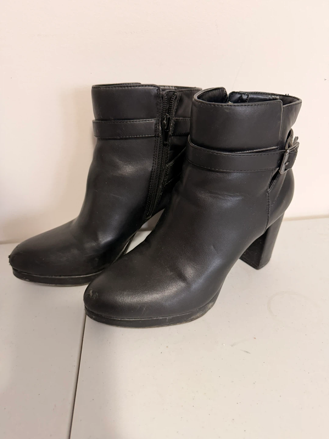 Kelly & Katie Black Ankle Boots Size 8M