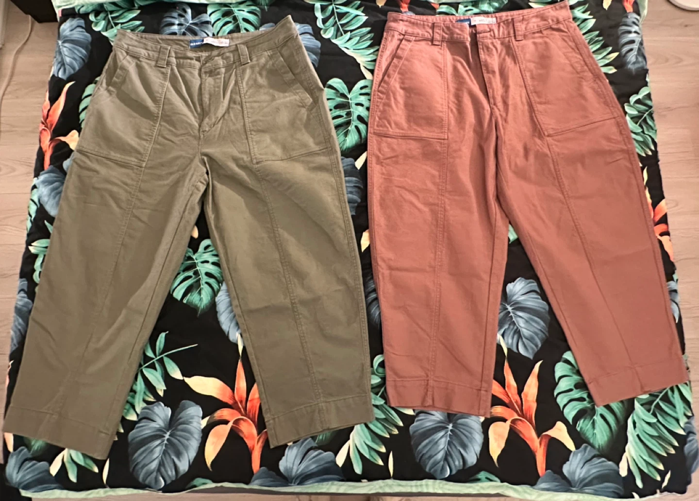 Old Navy High-Waisted Barrel Ankle Pants