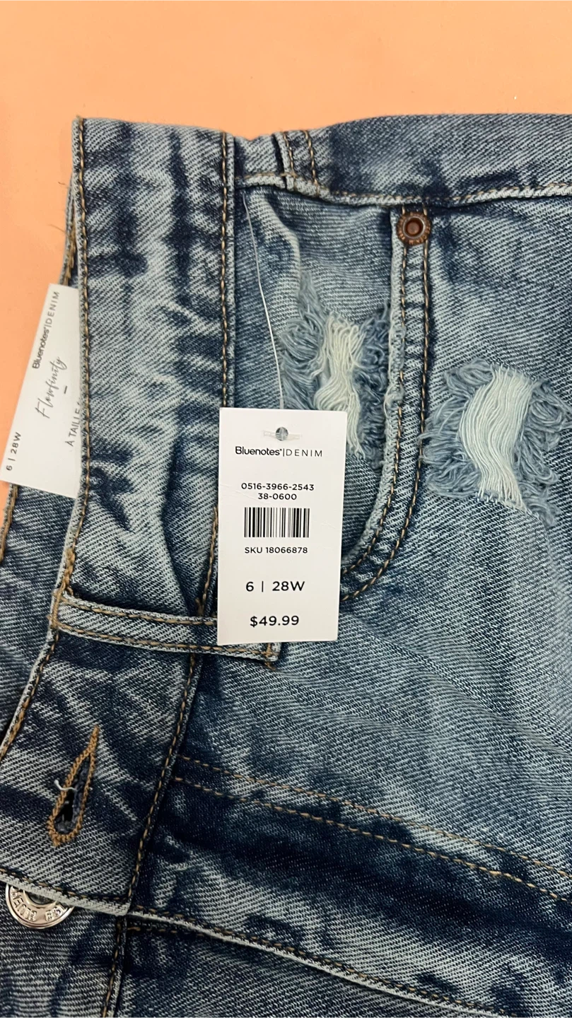 Bluenotes DENIM Distressed Wide Leg Jeans - Size 6/28W - photo 2