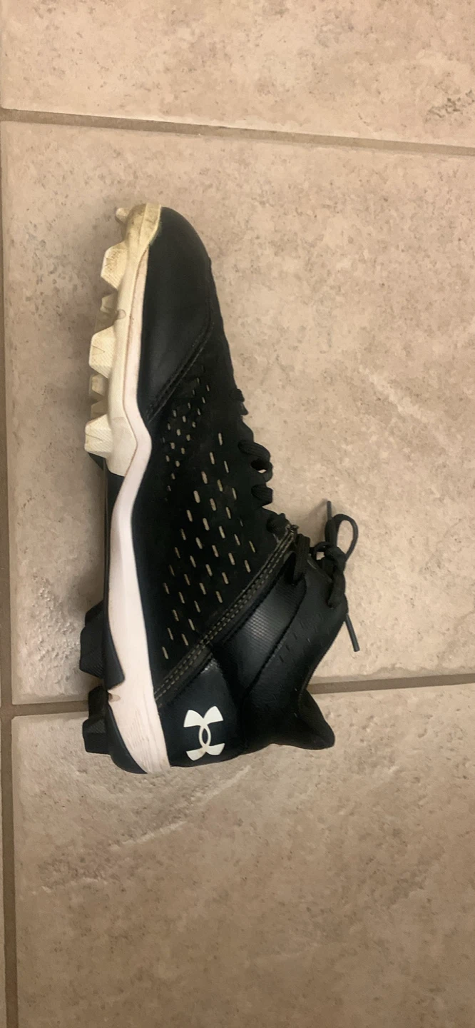 Under Armour Black Baseball Cleats Size 9 - photo 2