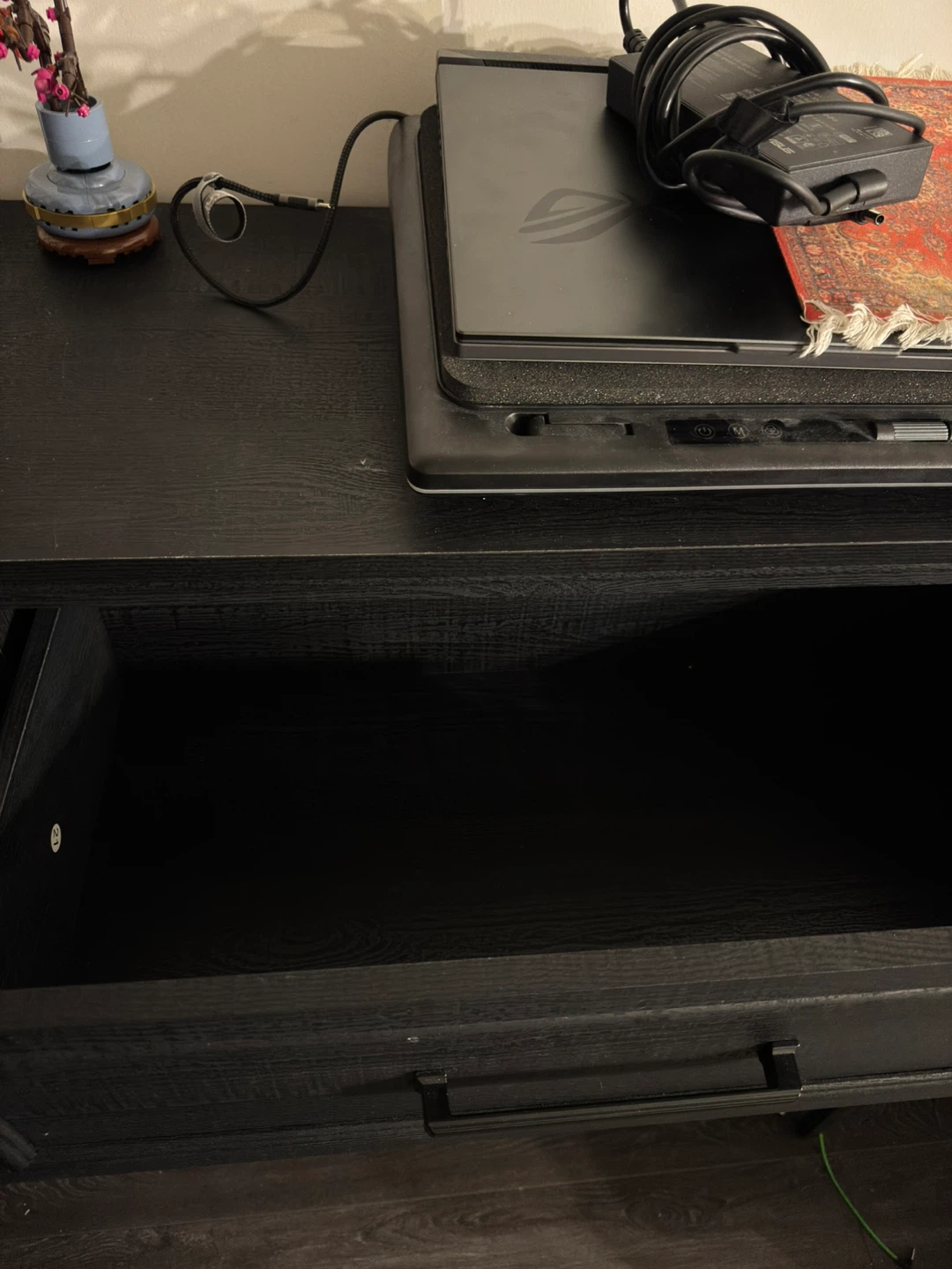 1 YEAR Black Dresser with 8 Drawers - photo 4