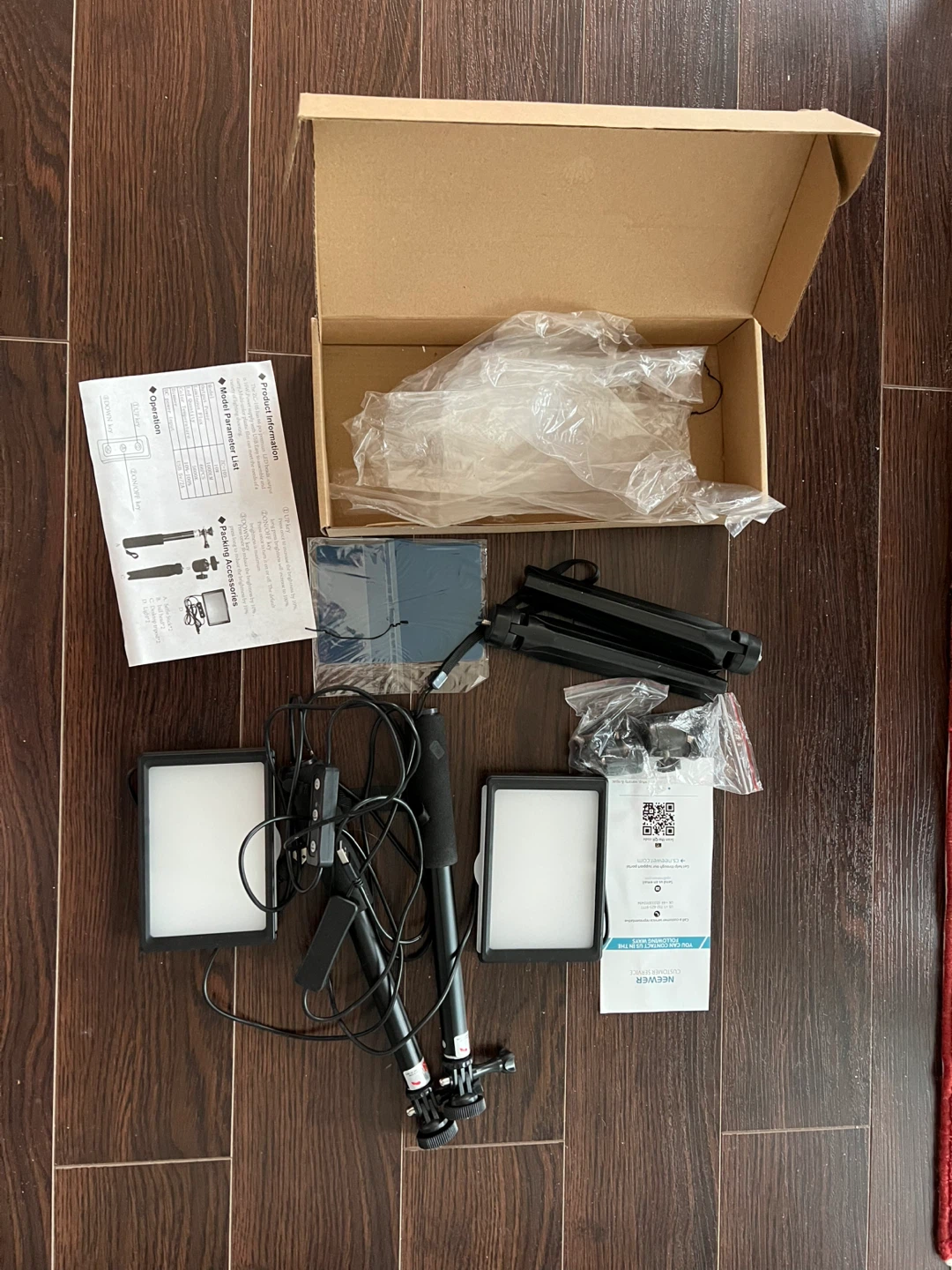 5600K USB LED Video Light with Pro Adjustable Tripod Stand - photo 3